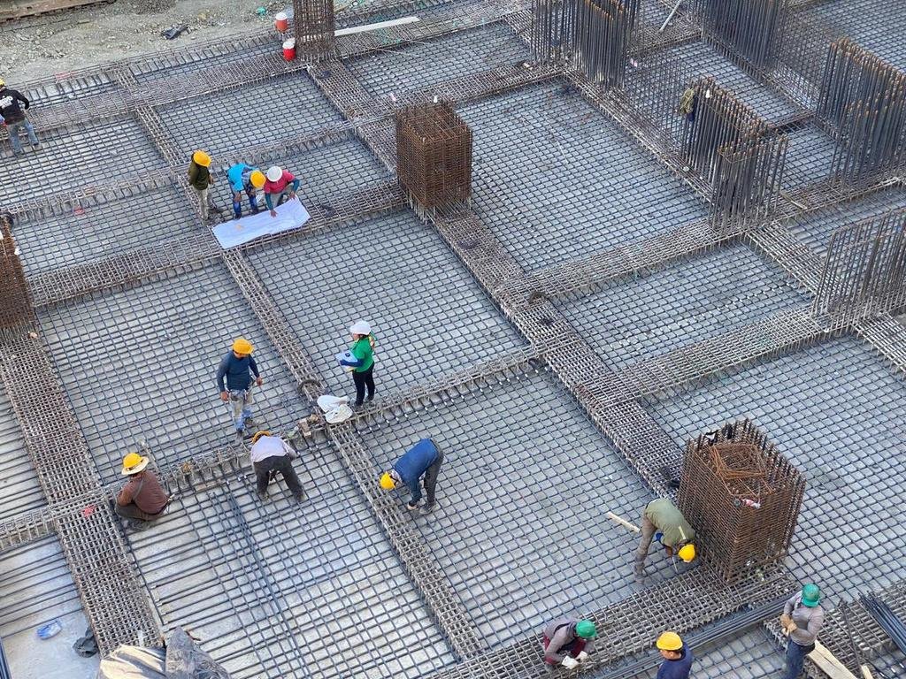 Cimentación con parrillas de refuerzo en obra